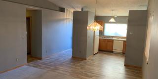 Charming three bedroom home for Rent on Butterfield Gallery 5