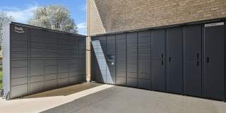 450 Green Apartments Gallery 15