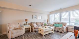 1713 Boulevard Gallery 6