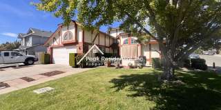 Spacious Antelope 3bd/2ba Home with Large Sunroom! Gallery 1
