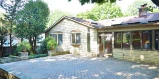 Sparkling and Spacious Gallery 36