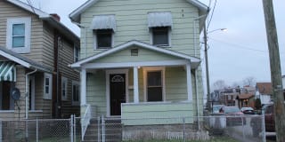 102 Hunt Ave Gallery 1