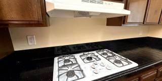 Spacious 3 bedroom 2.5 bath Condo for rent in Woodland Hills! Gallery 12