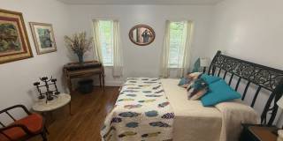 Fully Furnished & Elegantly Renovated Historic 3BR/2.5BA Home with Private Yard & Deck! Gallery 11