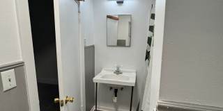 4-Bedroom Near U-M with Bonus Room, Big Backyard & Front Porch Gallery 12