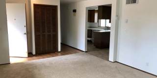 2-Bedroom 1-Bathroom Duplex off Gilham Gallery 4