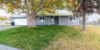 Beautiful Hermiston Home offers a perfect balance of comfort and convenience Gallery 1