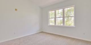 Excellent 2 Bed 2 Bath Condo - Completely Remodeled! Gallery 7