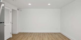 880 Saint Charles AVE NE 10 Gallery 6