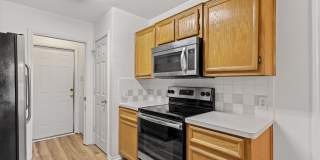 Move-In Ready 4/2 with No Carpet, Washer & Dryer Included – Prime Killeen Location Near Fort Hood! Gallery 7