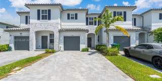 11927 NW 46th St Gallery 1