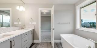 Bethany Stunner - 5 Bedrooms with Main-Level Bed & Bath, Modern Kitchen & Private Fenced Yard Gallery 19