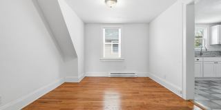 3020 Davis Street Gallery 9