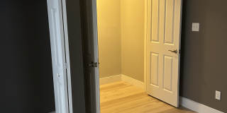 3494 Wainwright Street Gallery 46
