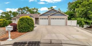 Beautiful & Spacious 4Bd 3.5Bath Home w/An Occupied Mother in Law Suite on Lower Level Gallery 3