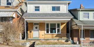 3 Bed/1 Bath Home - Central AC, 2nd Floor Laundry - Available September 10th! Gallery 1