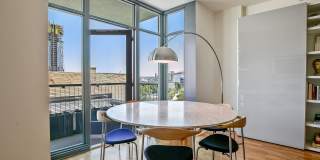 Gorgeous designer one bedroom in Hayes Valley w/lots of light, views, W/D, private patio, roof deck, gym and parking! Gallery 4