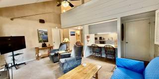 Winter Rental – Mountain Shadows, Center of Town Gallery 1