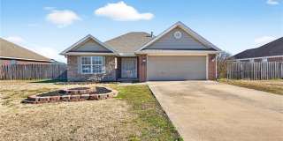 1562 Hutchinson  ST Gallery 1