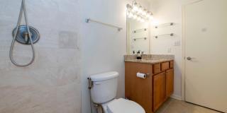 3176 SUMMIT SQUARE Drive Gallery 35