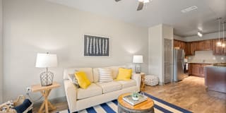 Lake Villas Apartments Gallery 6