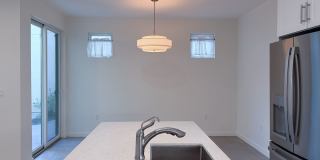 1568 E Thompson | Spanish Townhome Midtown Ventura | 4BD/3BA Unfurnished Gallery 9