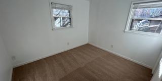 Room in 6 Bedroom Home at Oak Park Rd Gallery 38