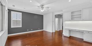 30 Maple Leaf Gallery 9