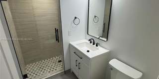 17800 N Bay Rd Gallery 20