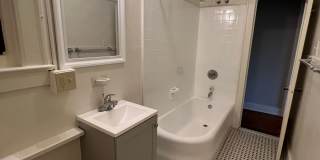 826 Chestnut Street Gallery 11