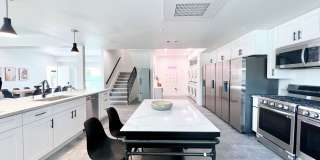 1439 W 37th Drive - Co-Living Gallery 3