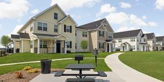 Hickory Cottages Apartments Gallery 42