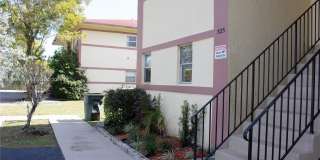 825 SW 10th St Gallery 9