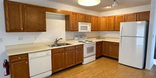 2 bedroom / 2.5 bathroom *UNFURNISHED* condo in the heart of Fairfield Glade, just steps from Lake Catherine. Gallery 1