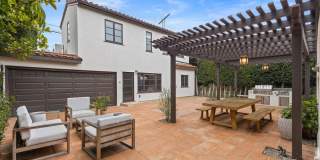 1062 1/2 S Alfred St Gallery 1