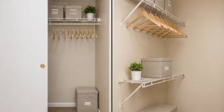 Meadow View Apartments & Townhomes Gallery 9