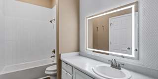 Two Bedroom Near The Powers Corridor Gallery 8