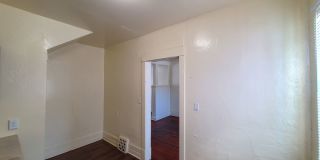 FOR RENT- 418 Sunnyside *Pets ok* MOVE IN PROMO **FIRST MONTH FREE** Gallery 8