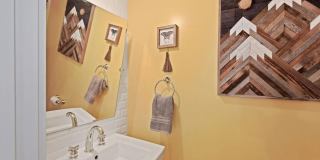 509 FRANKLIN Street NE Gallery 26