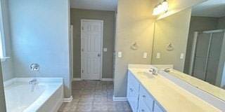 118 SW Lawrenceburg Ct Gallery 12