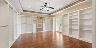 300 Oak Hollow Drive Gallery 36