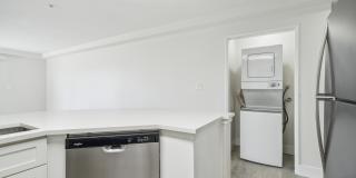 Newport Palms Apartments Gallery 9