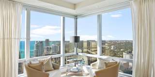 1425 Brickell Ave Gallery 31