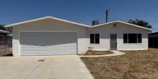 3 Bedroom - 1 1/2 Bathroom Home on a Large Lot Gallery 1