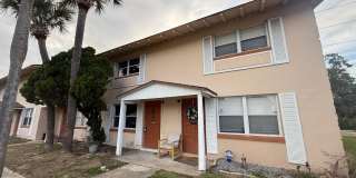 Beautiful 2 Bed 1.5 Bath Townhome AVAILABLE IMMEDIATELY! Gallery 4