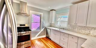Beautiful Historic House in University Heights Gallery 1