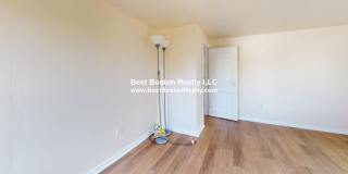 107 Warren St. Gallery 4