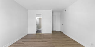600 Olive Gallery 24