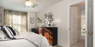 The Waterford Apartments Gallery 29