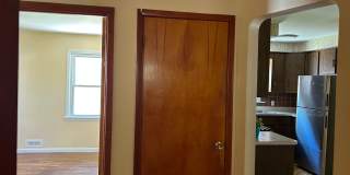 Brick 4 Bedrooms house is South Euclid With 2 Cars Detached Garage for Rent Gallery 29